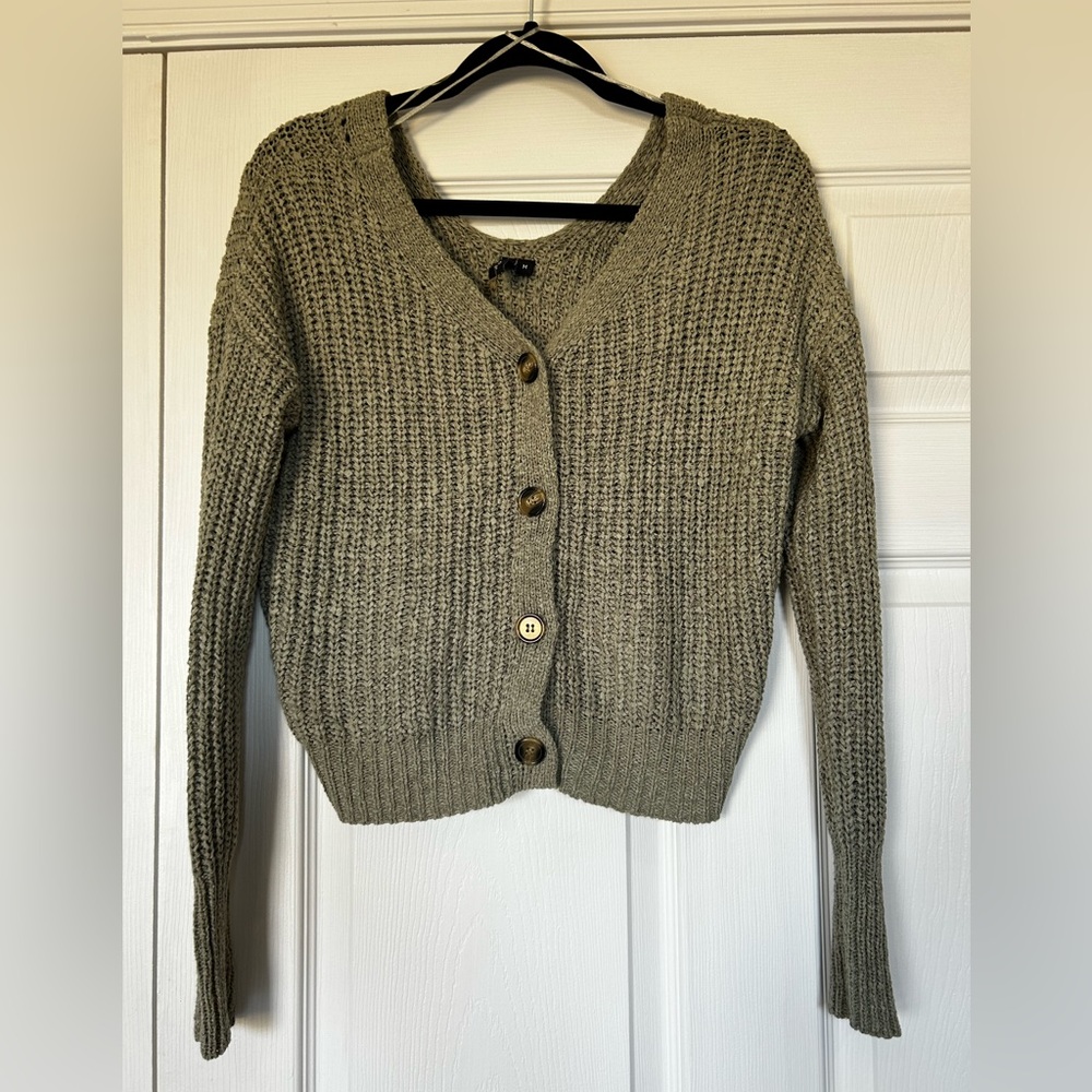 Knitted cardigan. M.